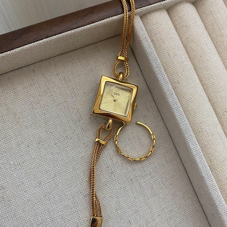 Classy Vintage Gold Toned Watch